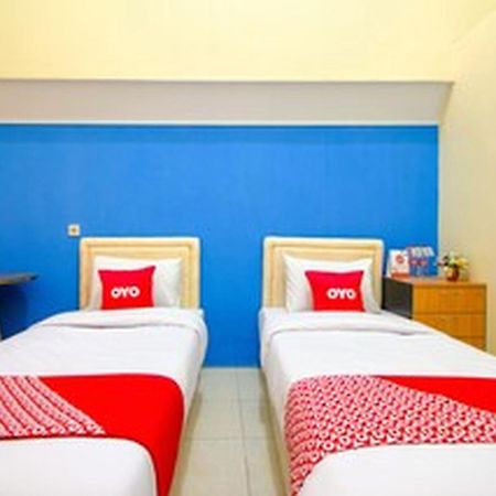Oyo Life 1643 Grand Monica Otel Maguwo Dış mekan fotoğraf