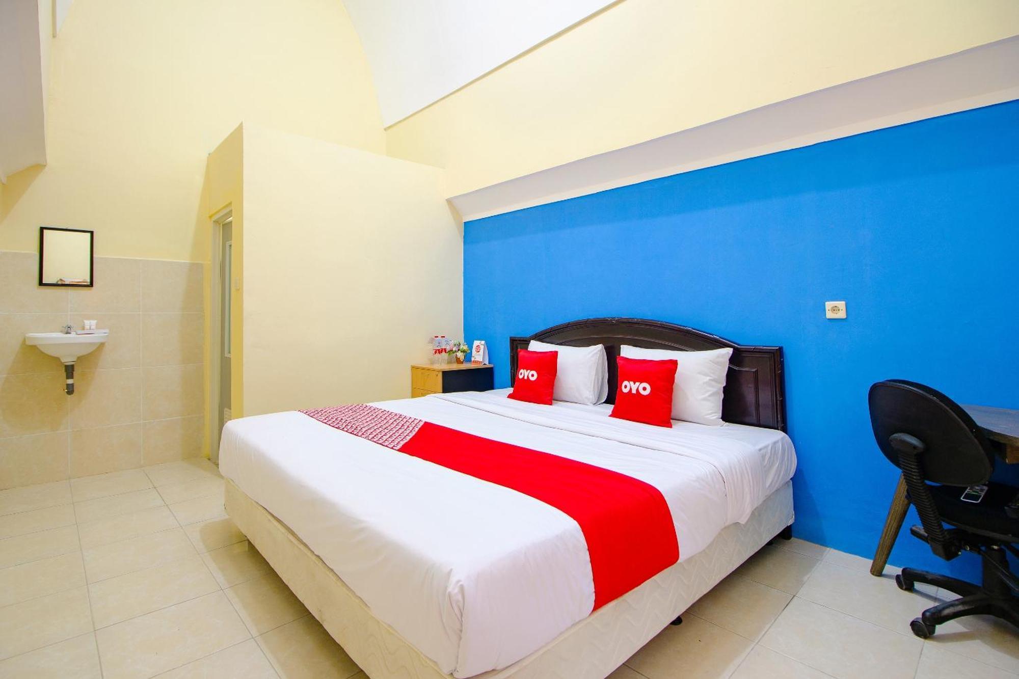 Oyo Life 1643 Grand Monica Otel Maguwo Dış mekan fotoğraf