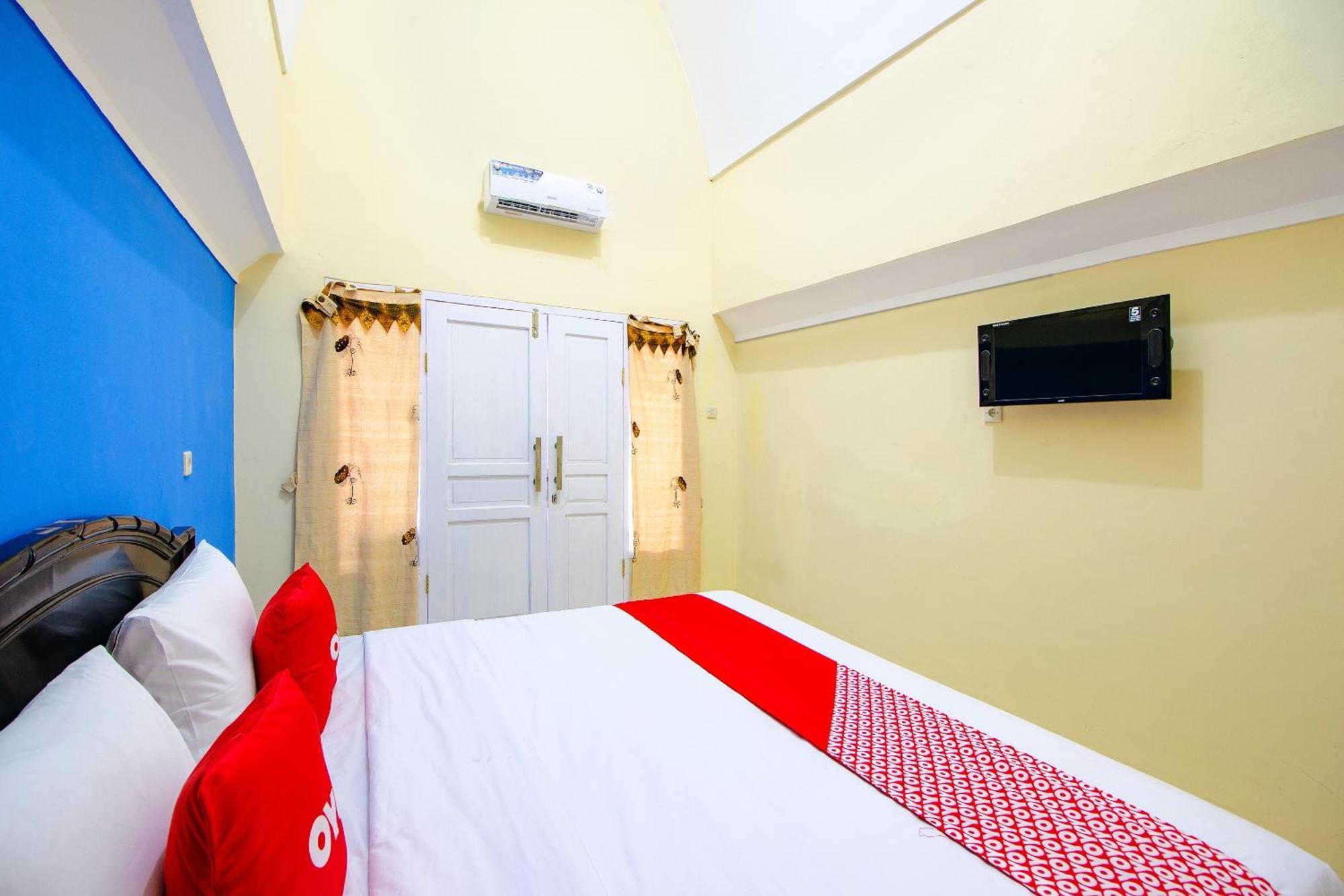 Oyo Life 1643 Grand Monica Otel Maguwo Dış mekan fotoğraf