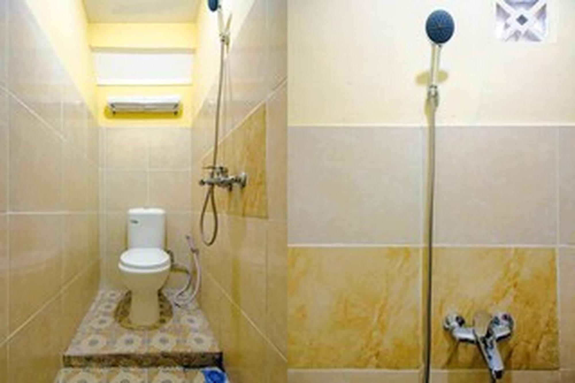 Oyo Life 1643 Grand Monica Otel Maguwo Dış mekan fotoğraf