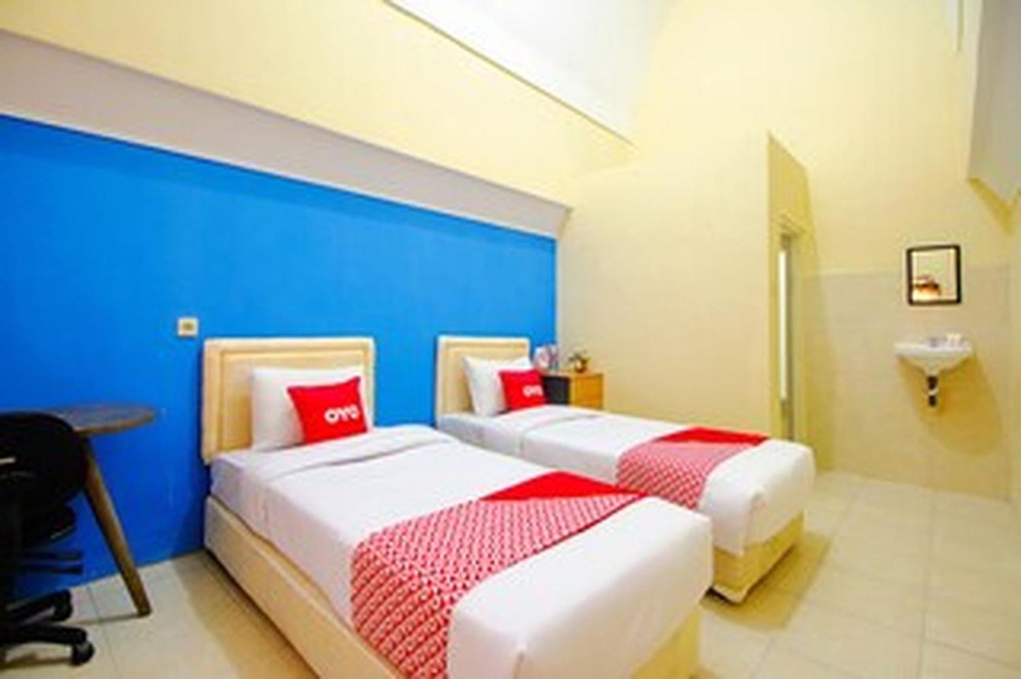 Oyo Life 1643 Grand Monica Otel Maguwo Dış mekan fotoğraf