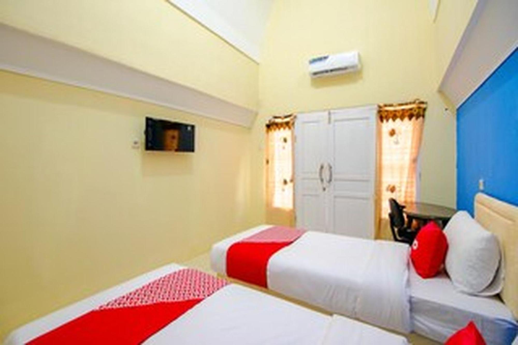 Oyo Life 1643 Grand Monica Otel Maguwo Dış mekan fotoğraf